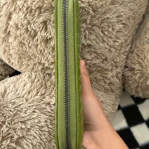 Bottega Veneta Lambskin Intrecciato Zip Around Wallet - Green - Picture 3 of 9